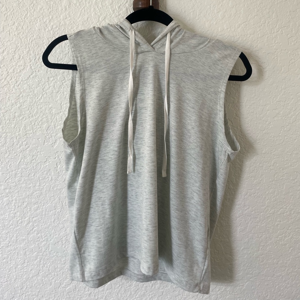 AMAZON BASICS hooded muscle tshirt WOMENS S
